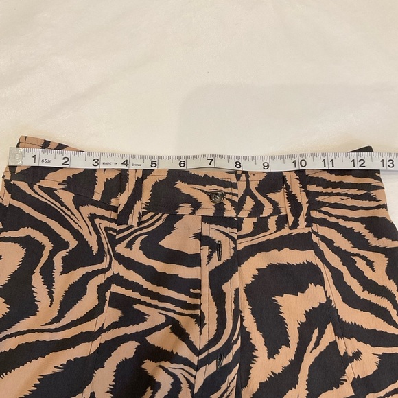 Ganni animal Print Skirt Sets Top Surplice Neck Buttoned Front Skirt Sz 6 and 4 - Picture 14 of 16